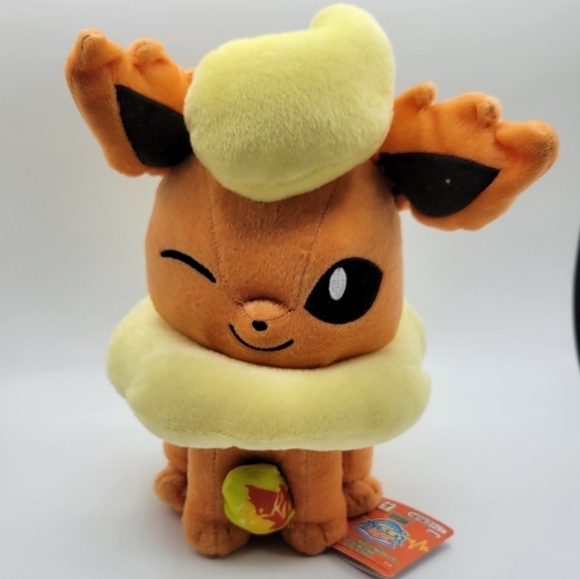 Pokémon 2019 Winking Flareon with Evolutionary Stone Large Plush Toy - Picture 1 of 7